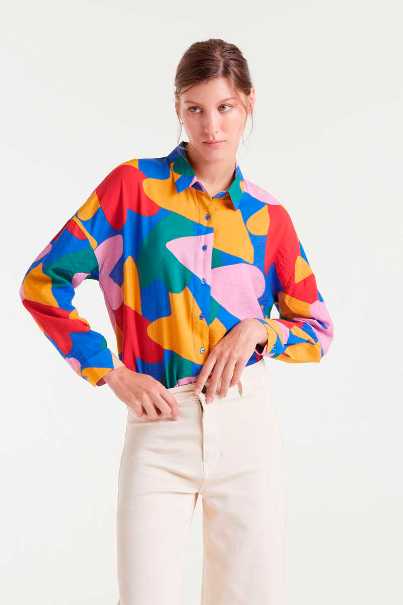 CAMISA CREPÉ LIGERO CON ESTAMPADO CUPIDO